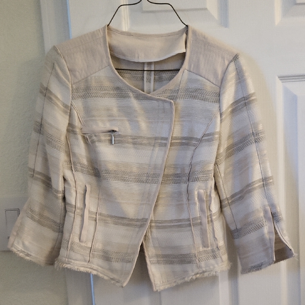 Elegant Cream and Gold Women's Blazer